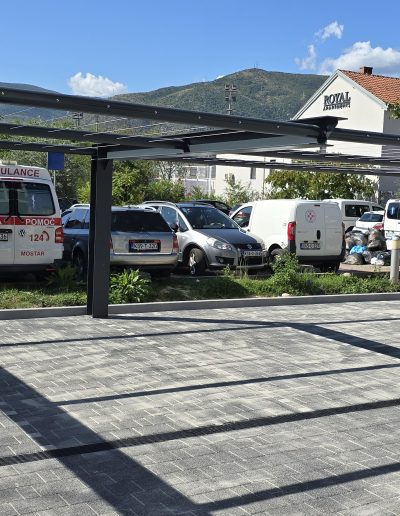 Auto nadstrešnica
